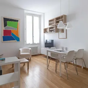 https://italianway-sarpi-10-b.italymilanhotels.net
