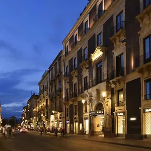 https://apt-etnea-luxury.sicilyhotelsitaly.net